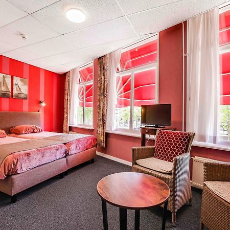Hotel Restaurant 'T Heerenlogement 哈林亨 外观 照片