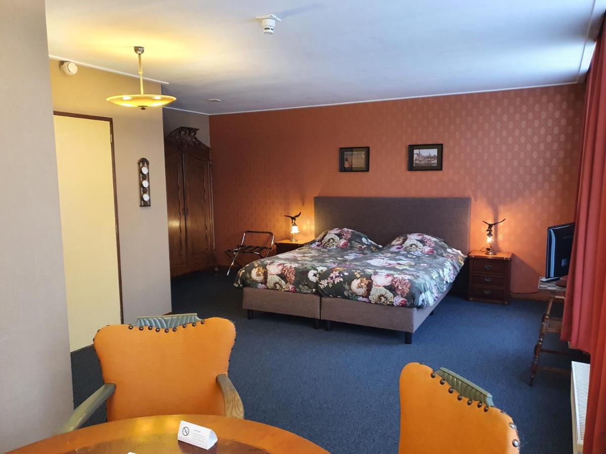 Hotel Restaurant 'T Heerenlogement 哈林亨 外观 照片