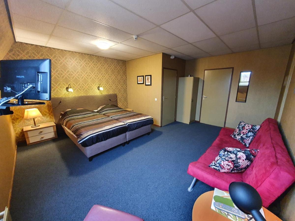 Hotel Restaurant 'T Heerenlogement 哈林亨 外观 照片