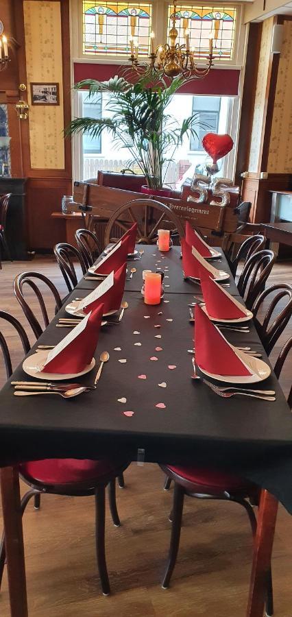 Hotel Restaurant 'T Heerenlogement 哈林亨 外观 照片