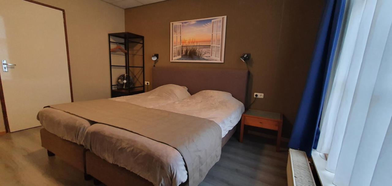 Hotel Restaurant 'T Heerenlogement 哈林亨 外观 照片