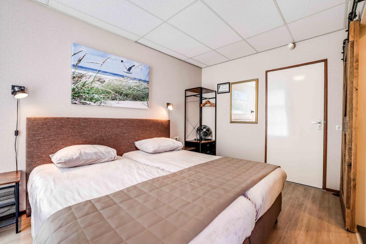 Hotel Restaurant 'T Heerenlogement 哈林亨 外观 照片
