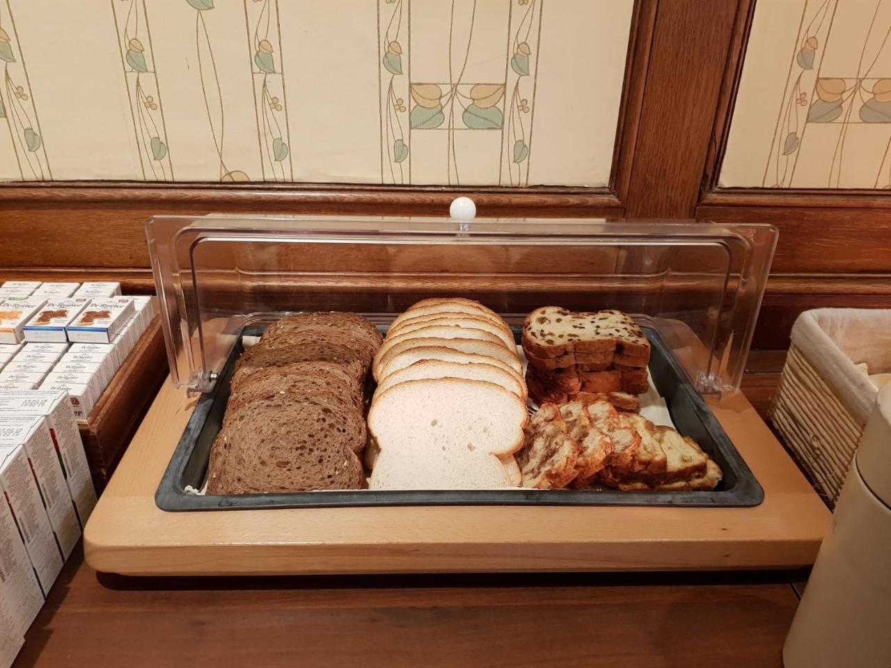 Hotel Restaurant 'T Heerenlogement 哈林亨 外观 照片